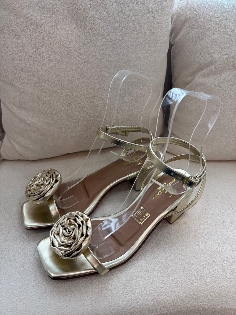 Sandália Versilla Ouro