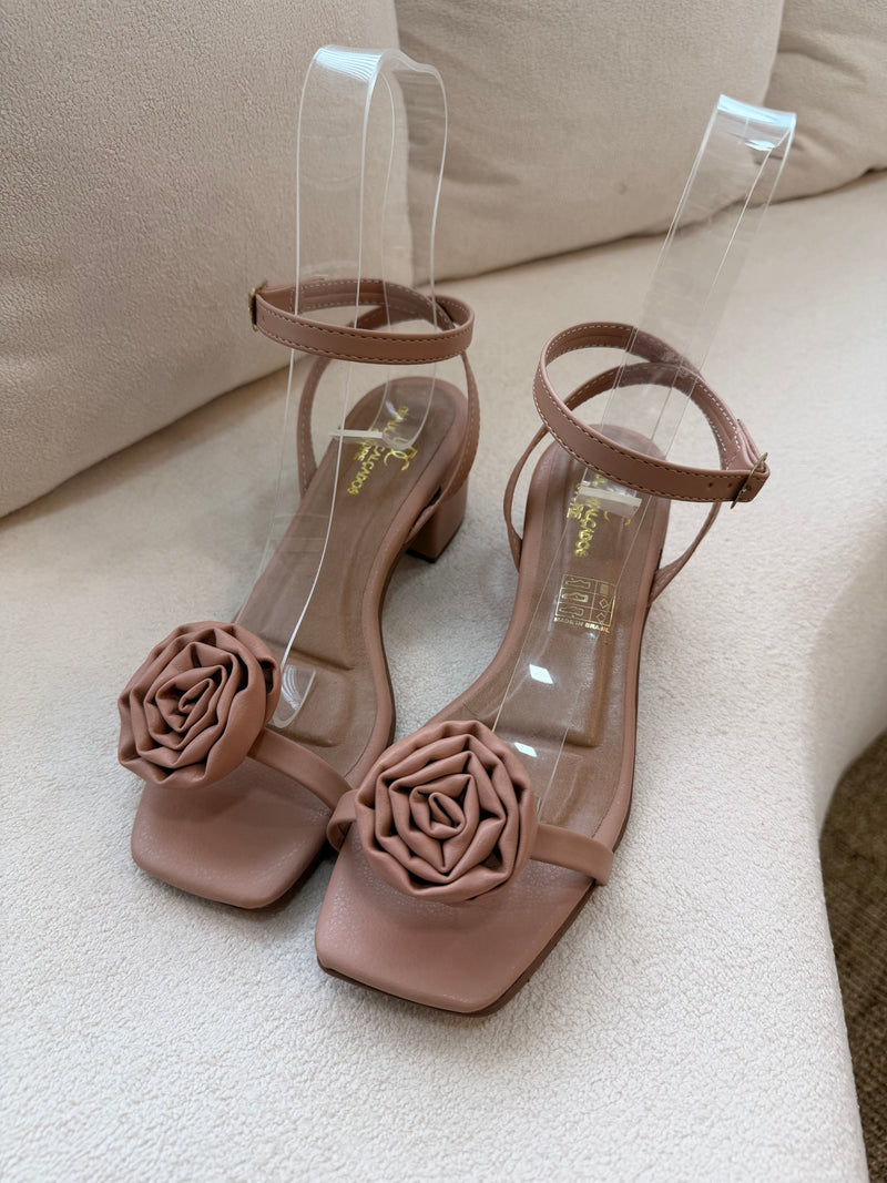 Sandália Versilla Nude