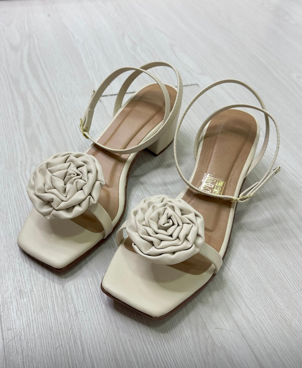 Sandália Versilla Off white